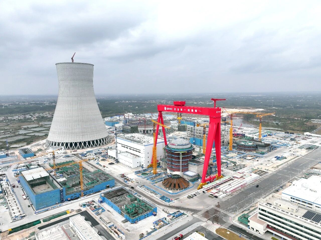 廣東廉江核電1號(hào)機(jī)組反應(yīng)堆廠房封頂
