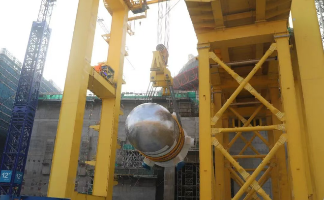 陸豐核電6號(hào)機(jī)組反應(yīng)堆壓力容器開(kāi)始吊裝